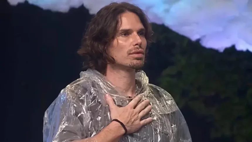 Jônatas Faro desiste de A Fazenda 18 e surpreende os participantes do reality show da Record.